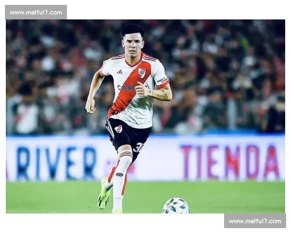 德米凯利斯神预言成真!马斯坦托诺 6320 万欧加盟皇马,17 岁天才开启伯纳乌之旅 德米凯利斯神预言成真!马斯坦托诺 6320 万欧加盟皇马,17 岁天才开启伯纳乌之旅