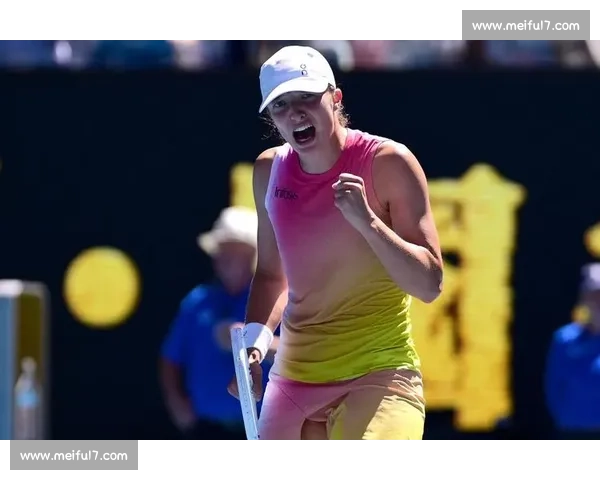 温网首日创 32.3℃历史高温!斯瓦泰克训练汗如雨下