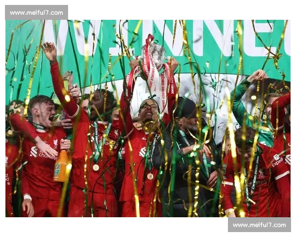 利物浦红蓝大战一触即发,克洛普能否卫冕红军荣耀 利物浦红蓝大战一触即发,克洛普能否卫冕红军荣耀