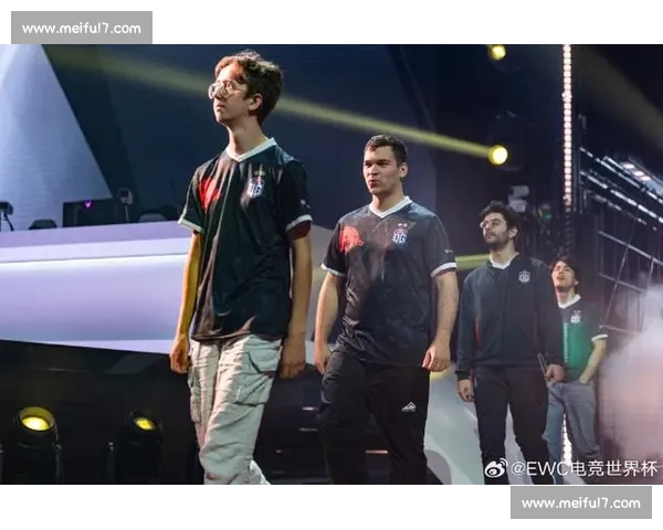 EWC世界电竞杯：当电竞选手遇到偶像，现场气氛瞬间炸裂！