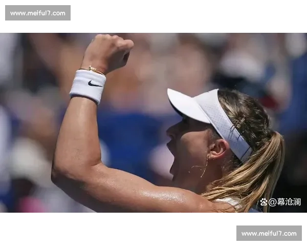 惊喜连连！网球颁奖典礼，神秘嘉宾登场引尖叫